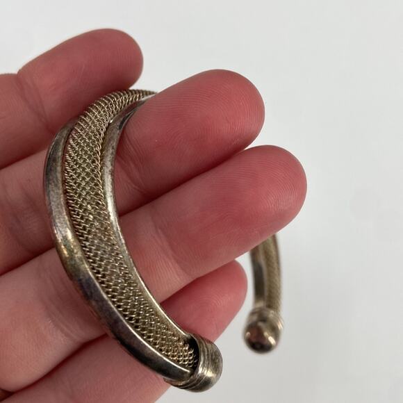 Sterling silver modern mesh crossover cuff bracelet - Picture 3 of 9